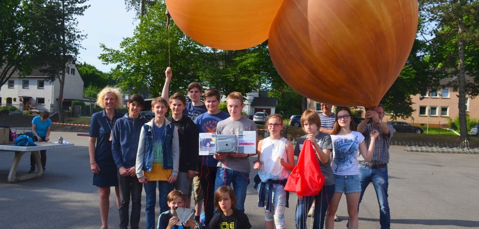 Mülheimer Schüler lassen den Wetterballon „Luise“ steigen